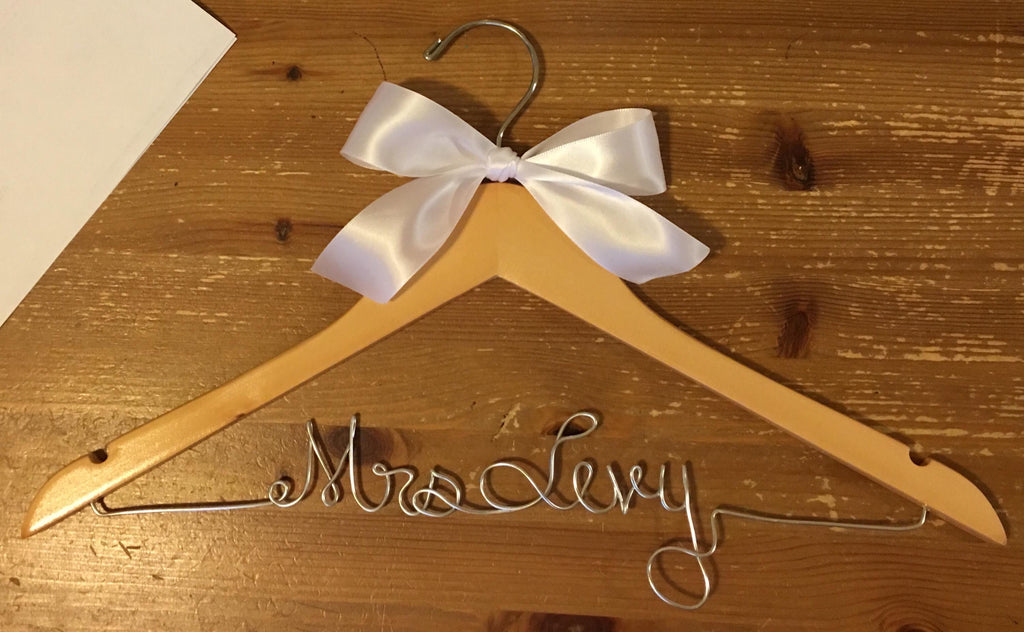Custom Bride Hanger Personalized Wedding Dress Hanger with Handmade Wire Name